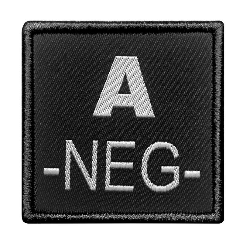 Groupe sanguin A négatif brodé sur tissu noir
