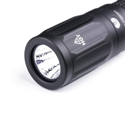 Lampe tactique rechargeable E51D - éclairage blanc - 2100 lumens